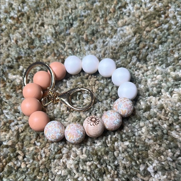 Wildflower Tan/Brown & Cream Keychain Bracelet Wristlet Silicone Beaded 1 Wooden - Picture 2 of 6